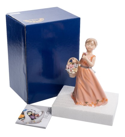 CMS-20/ 2 Фигурка "Девочка с корзинкой" (Pavone)