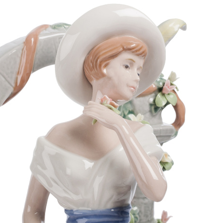 CMS-20/23 Статуэтка "Леди" (Pavone)
