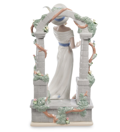 CMS-20/23 Статуэтка "Леди" (Pavone)