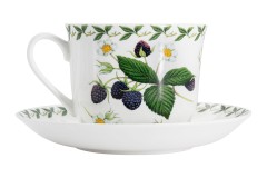 Чашка с блюдцем Ежевика, 480 мл. Maxwell &amp; Williams