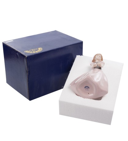 CMS-20/ 3 Фигурка "Девочка" (Pavone)