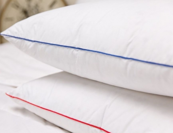 Подушка средняя "Женское начало"(специально для женщин) 50х68 см. из гусиного пуха, с внутренней камерой, Natures