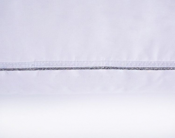 Подушка средняя из гусиного пуха "Серебряная мечта", 68х68 см. Natures