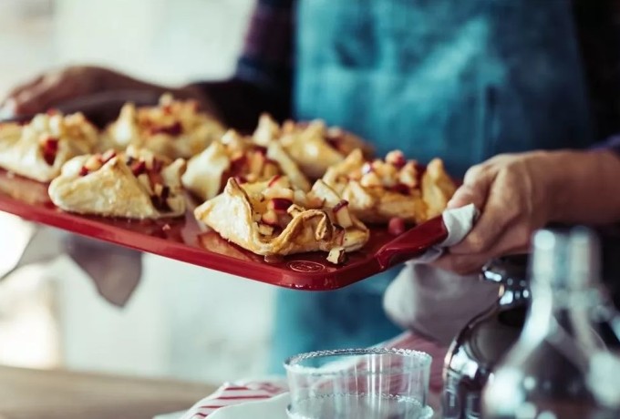 Противень керамический для выпечки, 42 см. цвет: алый Emile Henry