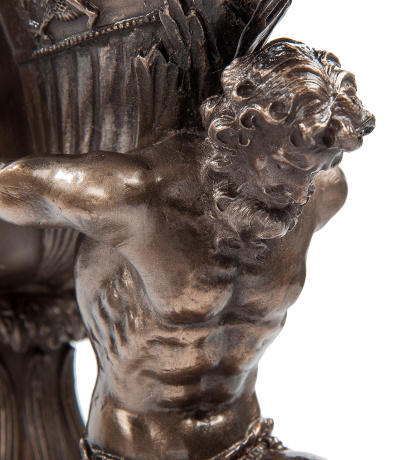 WS-618 Часы "Чаша урожая на плечах атлантов"