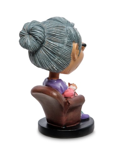 RV-710 Фигурка-болванчик "Бабушка" (W.Stratford)