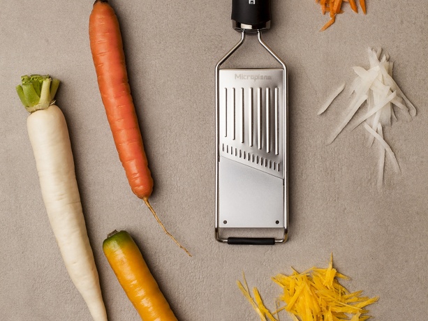 Слайсер для нарезки соломкой, 31,5x7,8x3 см. Gourmet Microplane