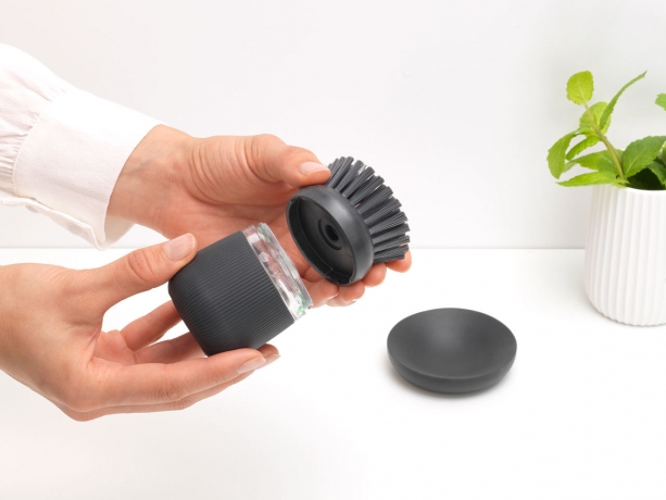 Щетка с дозатором моющего средства, Темно-серый Brabantia