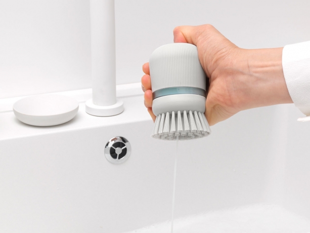 Щетка с дозатором моющего средства, Светло-серый Brabantia