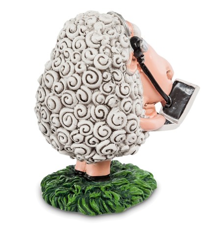 RV-261 Фигурка "Овца Хакер" (W.Srtatford)