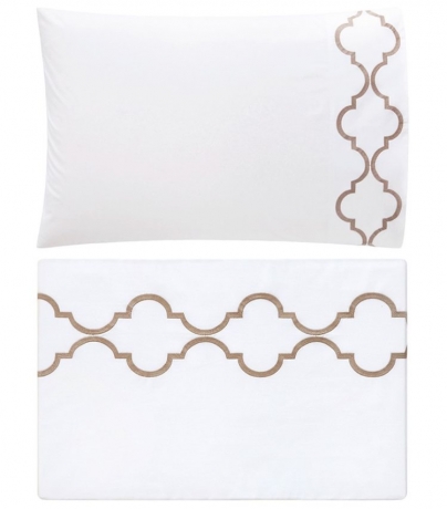 Комплект постельного белья "ROMA", перкаль, 150х210+220x240+50х70 см. белый/золотой, BOVI