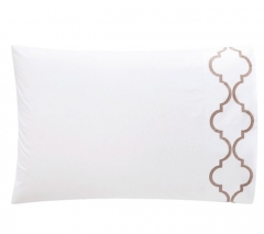 Комплект постельного белья "ROMA", перкаль, 200х220+240x260+2(50х70) см. белый/золотой, BOVI