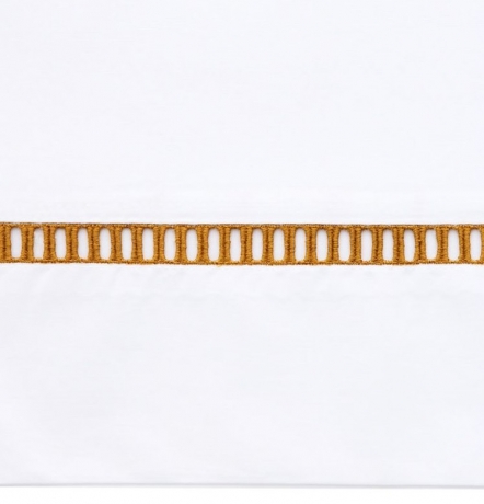 Комплект постельного белья "SAN MARCO", перкаль, 150х210+220x240+50х70 см. белый/золотой, BOVI