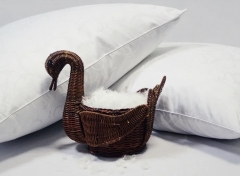 Подушка упругая полупуховая "Традиционная классика" 68х68 см. из жаккардового сатина, Natures