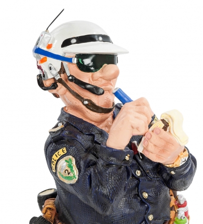 PRO-11 Статуэтка "Полицейский" (Profisti.Parastone)