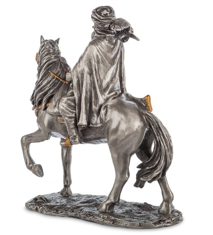 WS-824 Статуэтка "Охотник воин с соколом"