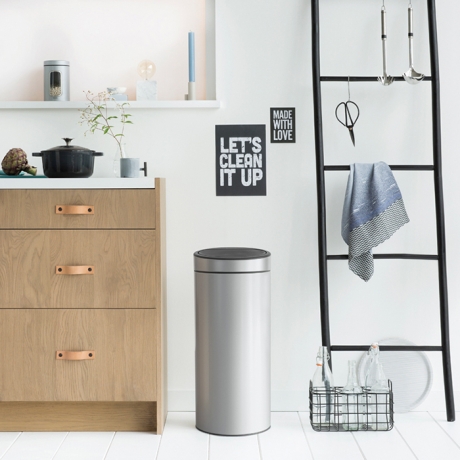 Мусорный бак Touch Bin New (30 л), Серый металлик Brabantia