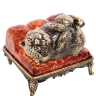 AM-1792 Фигурка "Кот на диване" (латунь, янтарь)