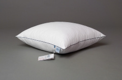 Подушка GRAY FAMILIE DOWN средняя 68х68