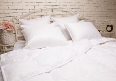 Подушка средняя из белого гусиного пуха "Идеальное приданое", 50х68 см. Natures