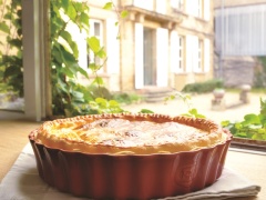 Форма Киш II Emile Henry, 28x28 см. 2,5 л., гранат