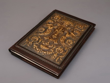 Ежедневник "лилия", 17х24 см.