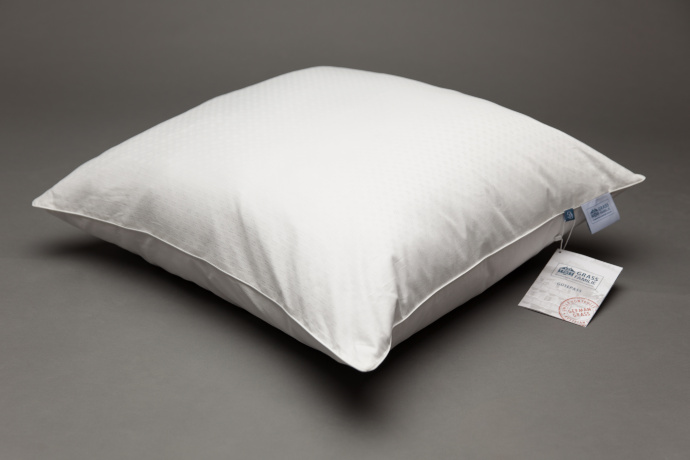 Подушка OPTIMA FAMILIE DOWN средняя 68х68