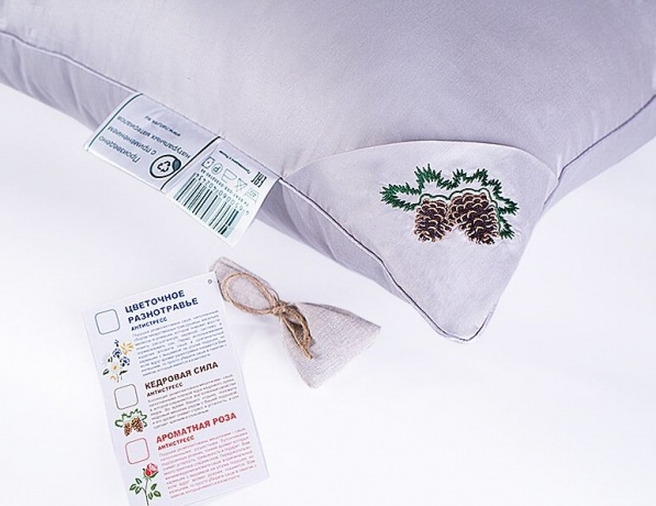 Подушка средняя "Кружевное облако", 50х68, премиальный сатин декорирован кружевом, Natures