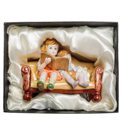 VS-326 Статуэтка "Интересная книга"