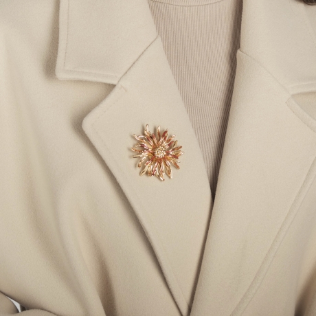 Брошь Астра XZ1060.6 R/G Shadore