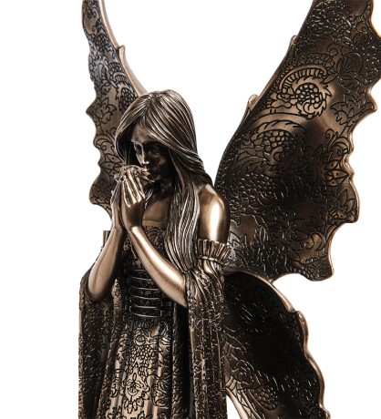 WS-1172 Статуэтка "Остается только любовь" (Энн Стокс)