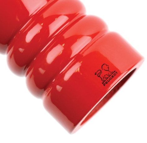 Мельница для перца 18 см, красный лак, дерево, Paris Peugeot