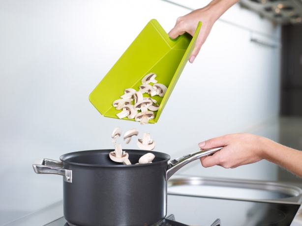 Доска разделочная Chop2Pot™ Plus средняя фиолетовая