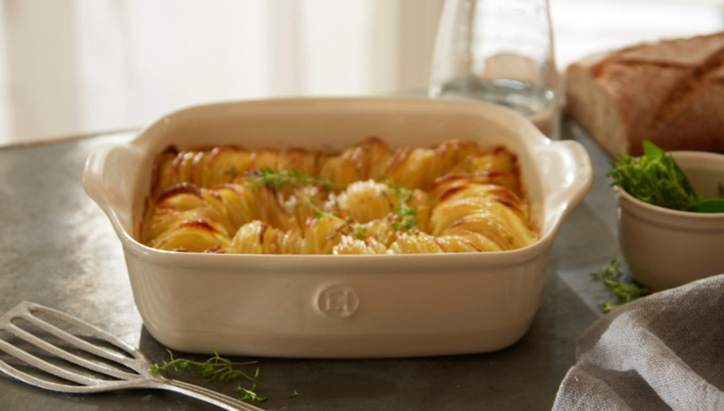 Малая прямоугольная форма для запекания Emile Henry, 29x19 см., 1,65 л. гранат