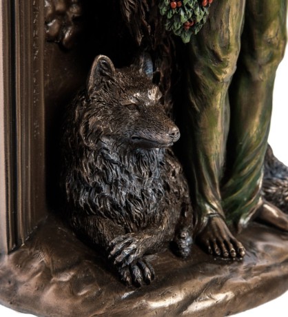 WS-1050 Статуэтка "Друид" (Рут Томпсон)