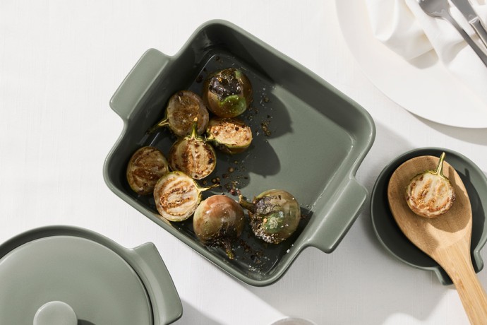 Форма для запекания, 24 см, фарфор P, квадратная, серо-зеленая, Indulgence Maxwell & Williams