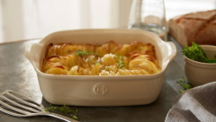 Средняя прямоугольная форма для запекания Emile Henry, 36x23 см., 2,95 л. гранат