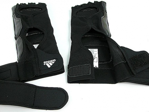 Перчатки ног adidas