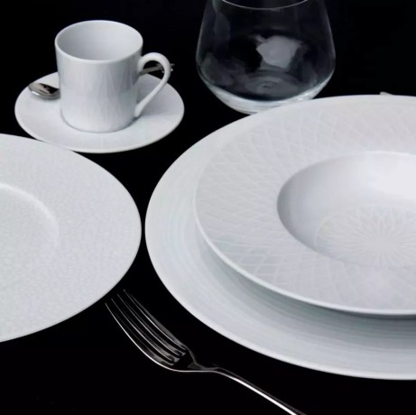 Тарелка суповая WHITE FANTASY, 27 см. TAITU