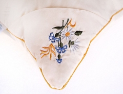 Подушка средняя из Фитолинии "Цветочное разнотравье" 50х68, с бамбуком, в комплекте ароматное саше из лекарственных трав, Natures