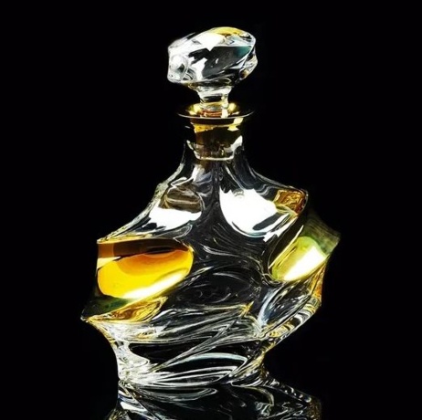 Графин для виски 0,85 л. H24 см. POCKER, хрусталь/декор, золото 24К