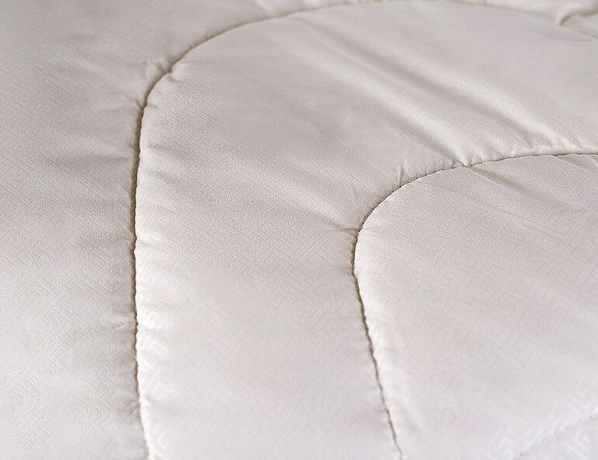 Одеяло всесезонное с овечьей шерстью "Шерстяной завиток", 140х205 из микрофибры, Natures