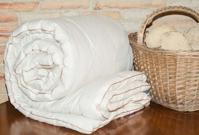 Одеяло всесезонное с овечьей шерстью "Шерстяной завиток", 140х205 из микрофибры, Natures