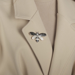 Брошь Пчела XZ1384.2 BW/S Shadore