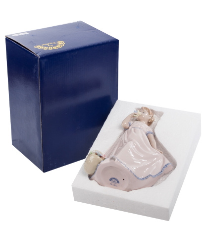 CMS-20/ 5 Фигурка "Девочка" (Pavone)