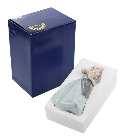 CMS-20/ 6 Фигурка "Девочка с корзинкой" (Pavone)