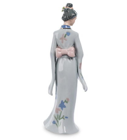 CMS-20/37 Статуэтка "Леди Катсура" (Pavone)