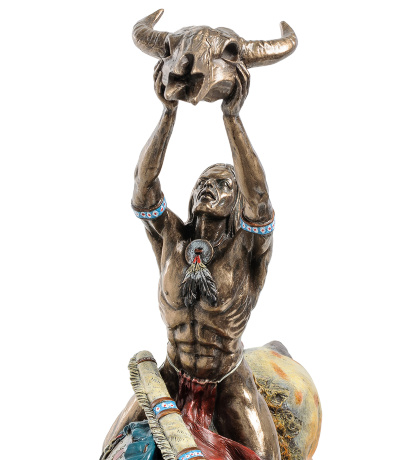 WS-493 Статуэтка "Индеец с трофеем"