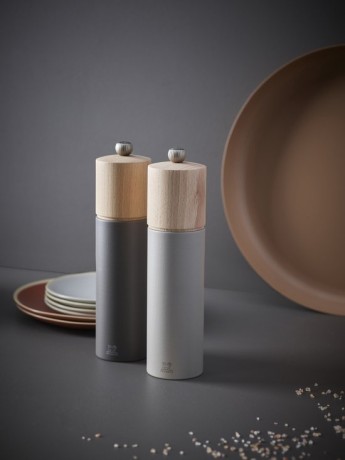 Мельница для перца Boreal, 21 см. цвет: темно-серый, Peugeot