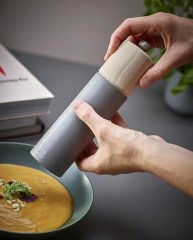 Мельница для перца Boreal, 21 см. цвет: темно-серый, Peugeot